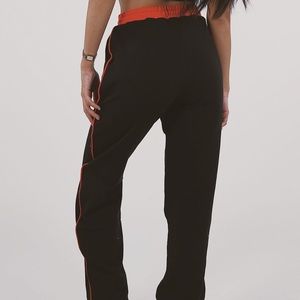 Crybaby red contrast pants